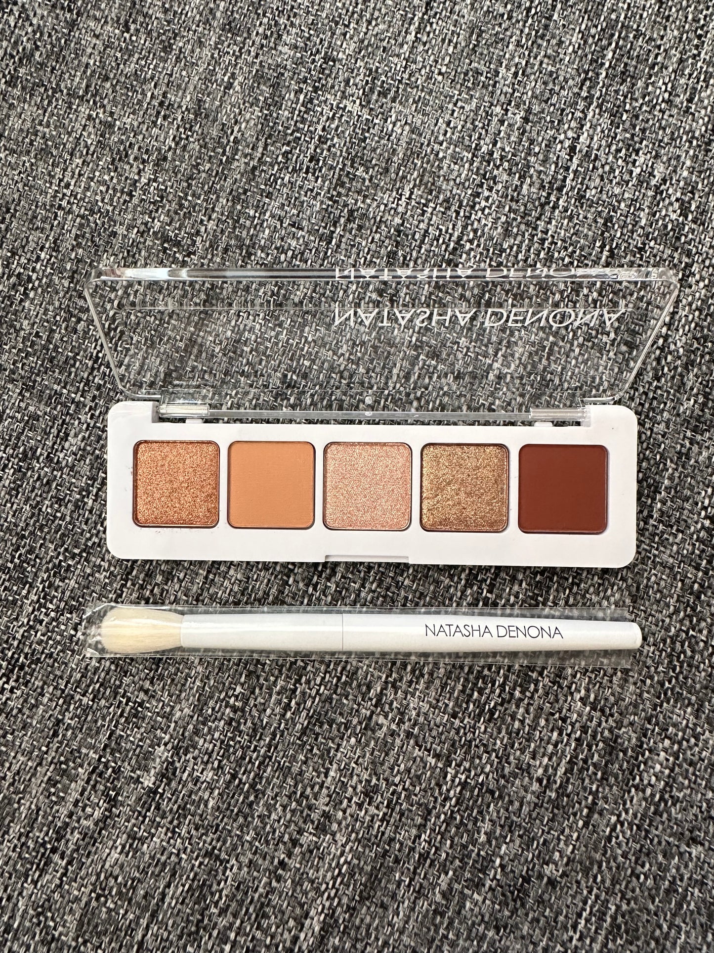 Kit de Mini paleta de sombras de ojos nude con brochita de regalo - Natasha Denona